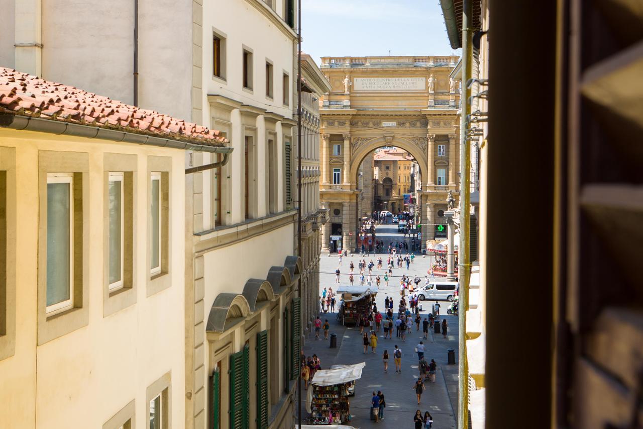 Typical Florentine Apartment Firenze Bagian luar foto