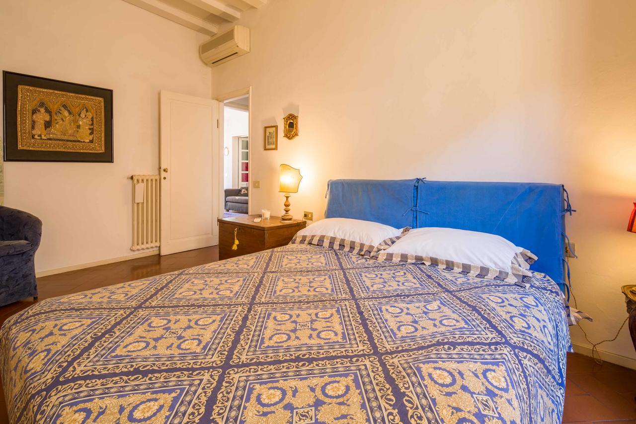 Typical Florentine Apartment Firenze Bagian luar foto